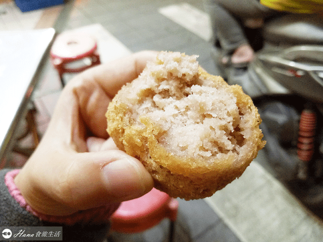 【台北大同】劉芋仔 蛋黃芋餅•香酥芋丸 | 寧夏夜市內超人氣小吃 令人允指回味的酥脆香濃芋頭丸