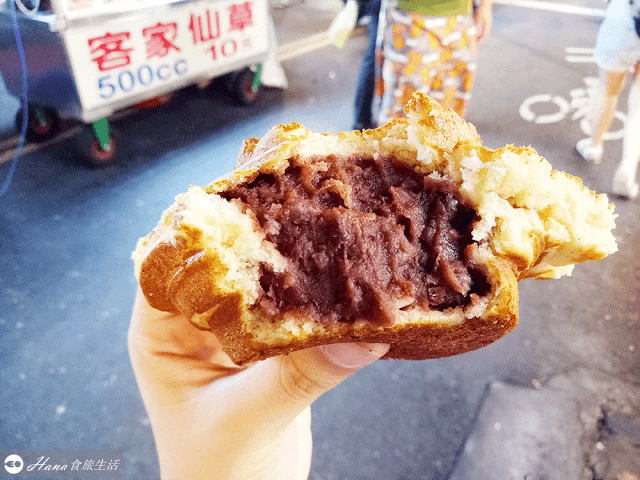 【台北萬華】丸田飛碟燒 | 廣州街夜市(艋舺夜市) 餡料爆多的國宴指定傳統甜點 外皮像鬆餅口感