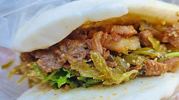 【台北美食】藍家割包|公館必吃美食之一!排隊人潮幾乎沒停過