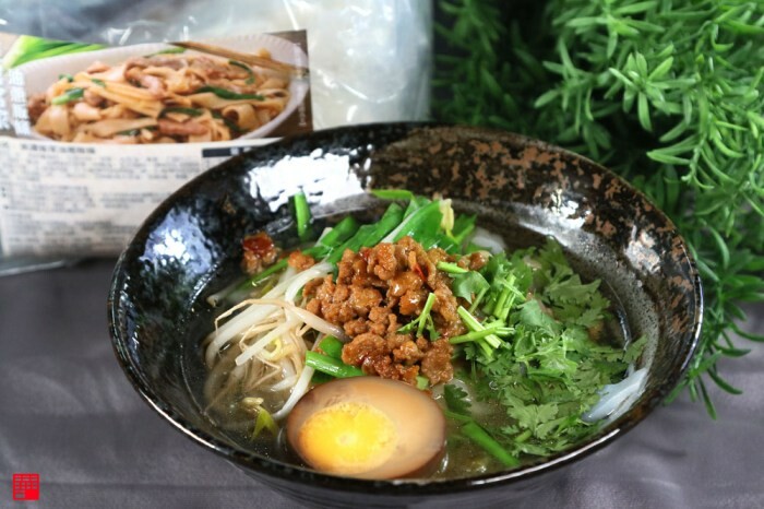 台中市豐原區台中美食／豐原廟東夜市必吃～排隊排超久的廟東菱角酥！現炸外酥內綿的美味享受