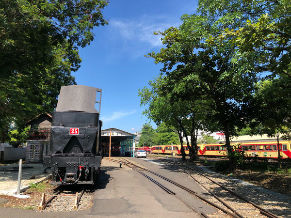圓圓家出去玩-<嘉義景點>百年車站北門驛，昔日的阿里山小火車景點，懷舊復古風情，順遊沉睡的森林及檜意森活村