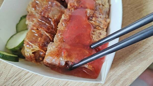 【大稻埕美食】永樂雞捲大王｜從巷弄開到大馬路上的超人氣雞捲店