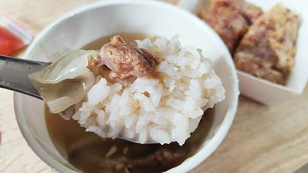 【大稻埕美食】永樂雞捲大王｜從巷弄開到大馬路上的超人氣雞捲店