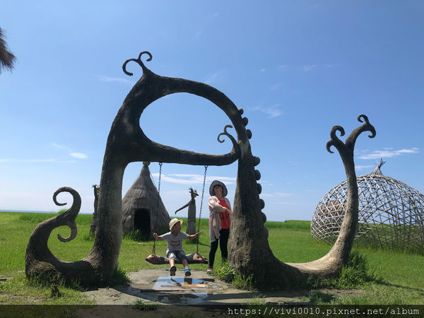 圓圓家出去玩-《花蓮景點》新社無邊際梯田，寬闊視野，藍天下的綠色稻浪，最佳打卡景點
