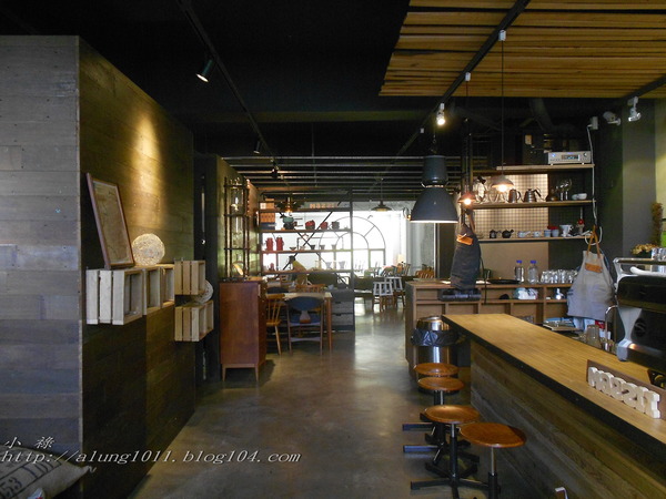 咖啡館+藝文空間的好所在 ..MARS 睦工場