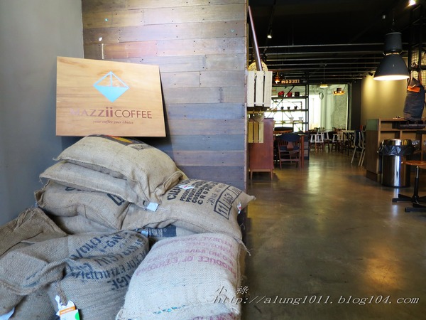 咖啡館+藝文空間的好所在 ..MARS 睦工場