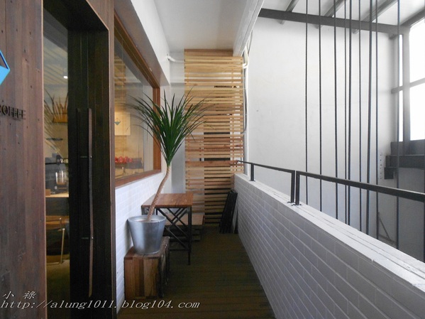 咖啡館+藝文空間的好所在 ..MARS 睦工場