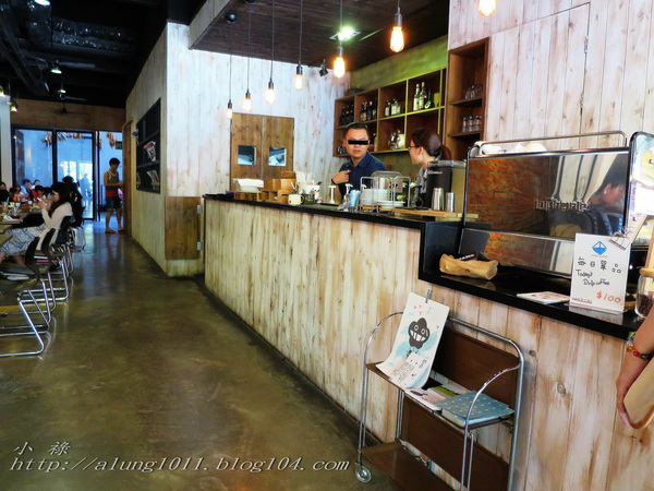 咖啡館+藝文空間的好所在 ..MARS 睦工場