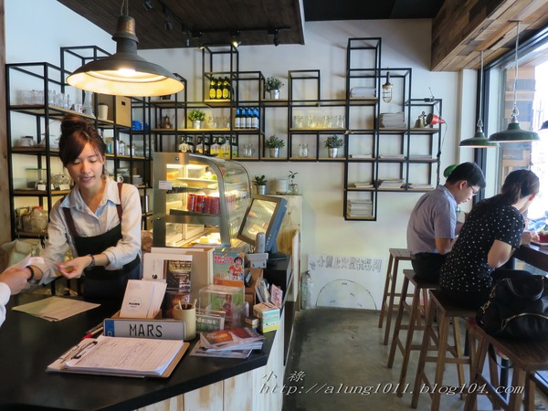 咖啡館+藝文空間的好所在 ..MARS 睦工場