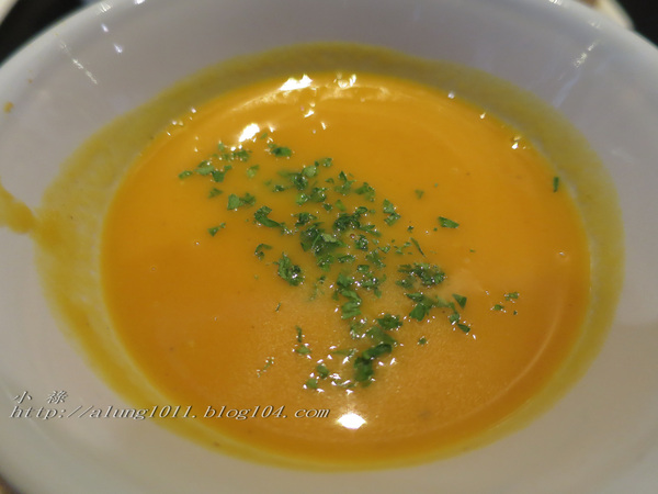 咖啡館+藝文空間的好所在 ..MARS 睦工場