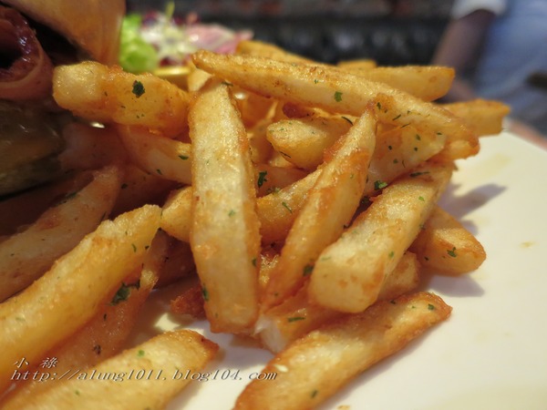 咖啡館+藝文空間的好所在 ..MARS 睦工場