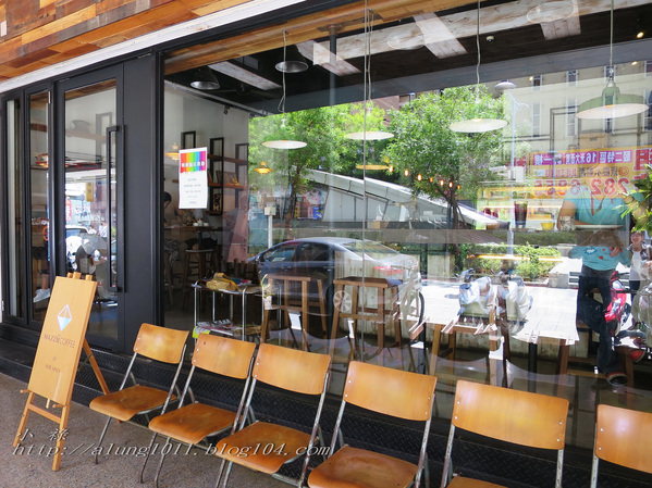 咖啡館+藝文空間的好所在 ..MARS 睦工場