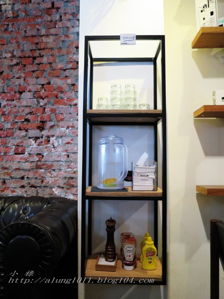 咖啡館+藝文空間的好所在 ..MARS 睦工場