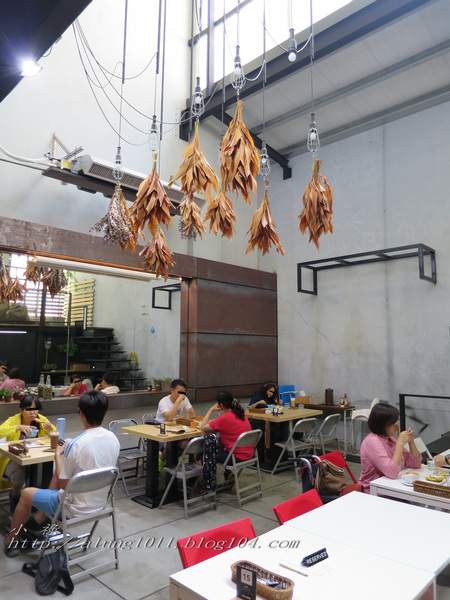 咖啡館+藝文空間的好所在 ..MARS 睦工場