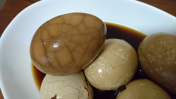 姑姑的茶葉蛋：美食團購~姑姑的茶葉蛋~平價實在古早味美食~好吃又涮嘴~