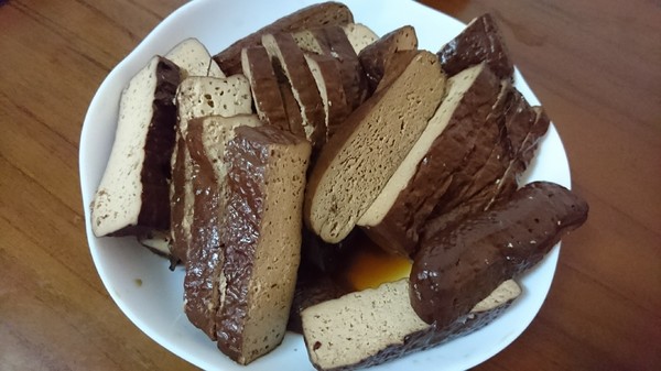 姑姑的茶葉蛋：美食團購~姑姑的茶葉蛋~平價實在古早味美食~好吃又涮嘴~