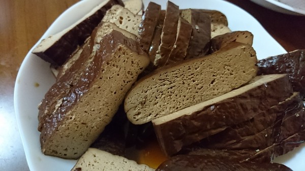 姑姑的茶葉蛋：美食團購~姑姑的茶葉蛋~平價實在古早味美食~好吃又涮嘴~