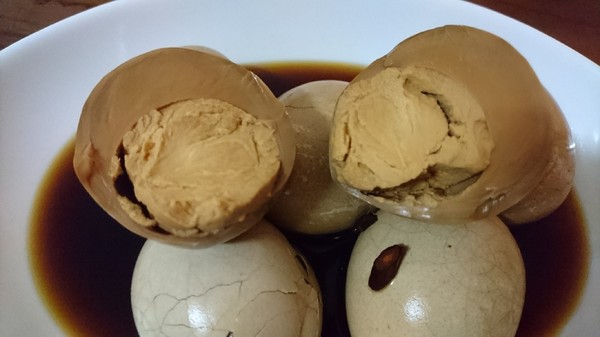 姑姑的茶葉蛋：美食團購~姑姑的茶葉蛋~平價實在古早味美食~好吃又涮嘴~