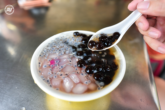 阿坤黑粉圓：台中北屯區美食-北屯市場超人氣古早味粉圓冰