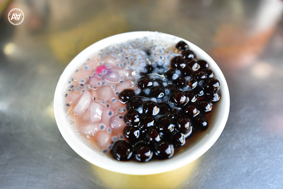 阿坤黑粉圓：台中北屯區美食-北屯市場超人氣古早味粉圓冰