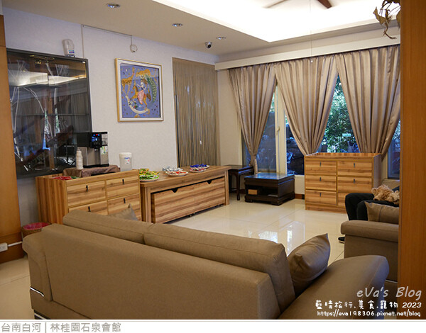 【台南住宿】林桂園石泉會館(寵物友善溫泉會館)，獨房獨戶環境舒適寧靜很有渡假氣氛，顏色如泥水的泥漿溫泉