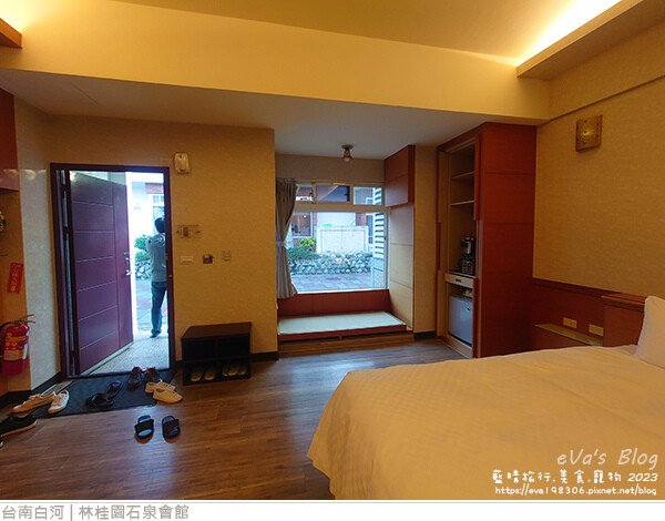 【台南住宿】林桂園石泉會館(寵物友善溫泉會館)，獨房獨戶環境舒適寧靜很有渡假氣氛，顏色如泥水的泥漿溫泉