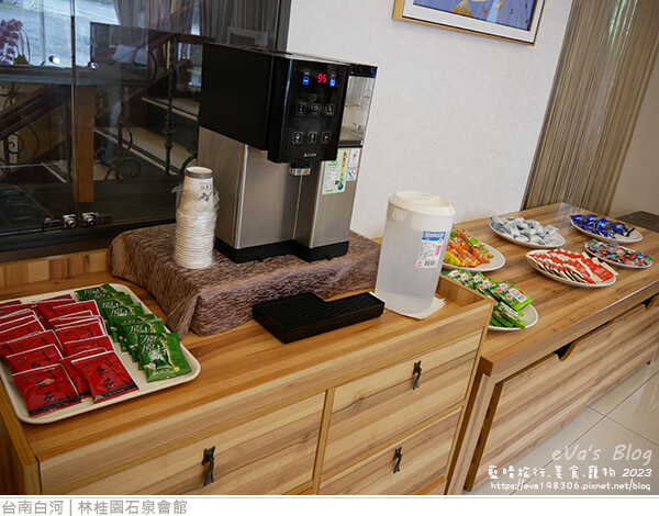 【台南住宿】林桂園石泉會館(寵物友善溫泉會館)，獨房獨戶環境舒適寧靜很有渡假氣氛，顏色如泥水的泥漿溫泉