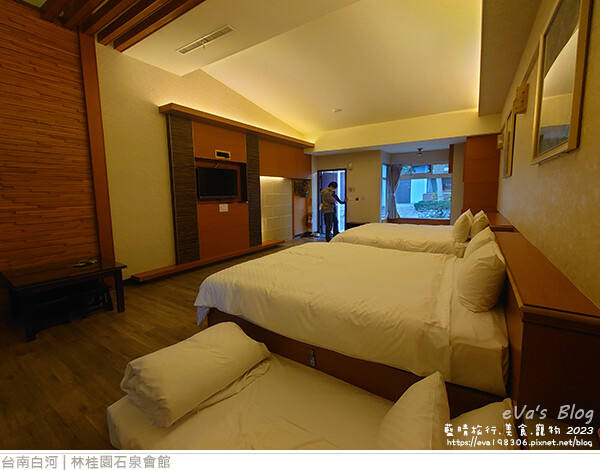 【台南住宿】林桂園石泉會館(寵物友善溫泉會館)，獨房獨戶環境舒適寧靜很有渡假氣氛，顏色如泥水的泥漿溫泉
