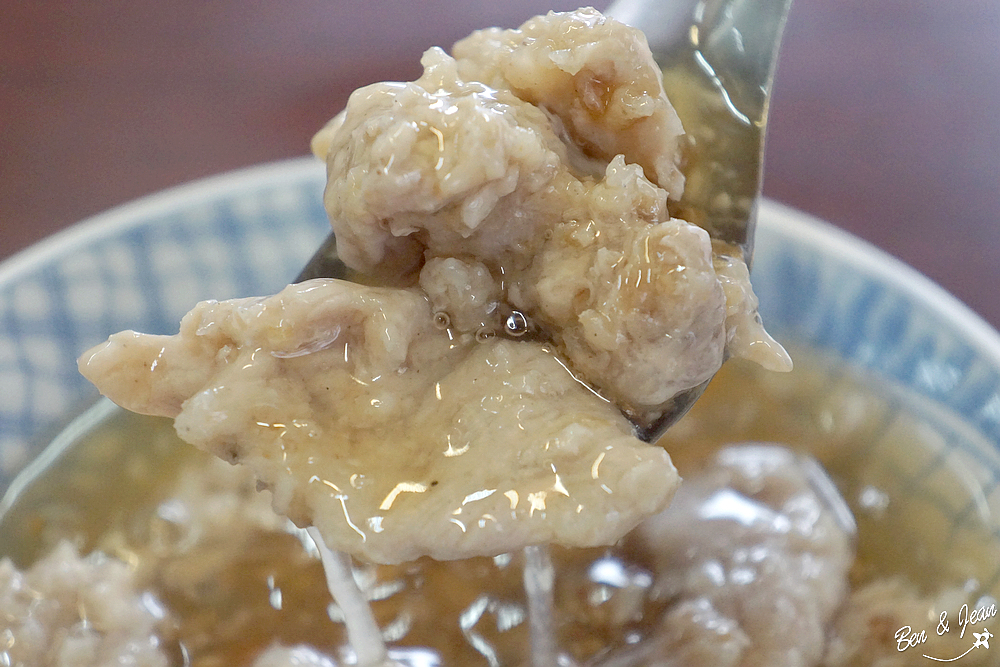 宜蘭蒜味肉焿(五女兒的店)~北門蒜味傳承,附設停車場超方便!在地人最愛的美味