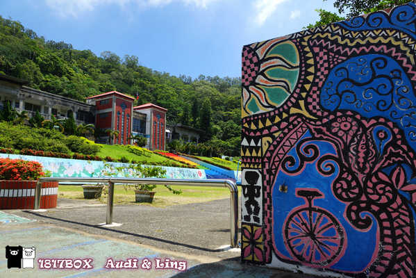 【屏東。牡丹】牡丹國小。全台最美麗的國小。彩虹階梯。校園８景。單車環島熱門景點