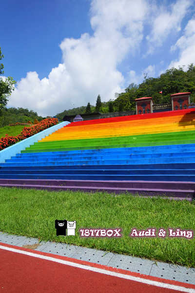【屏東。牡丹】牡丹國小。全台最美麗的國小。彩虹階梯。校園８景。單車環島熱門景點