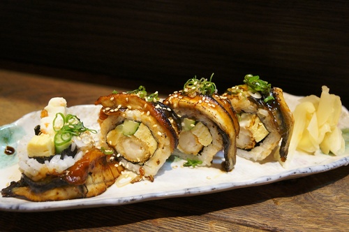 重烤鳗鱼卷寿司～推荐必点