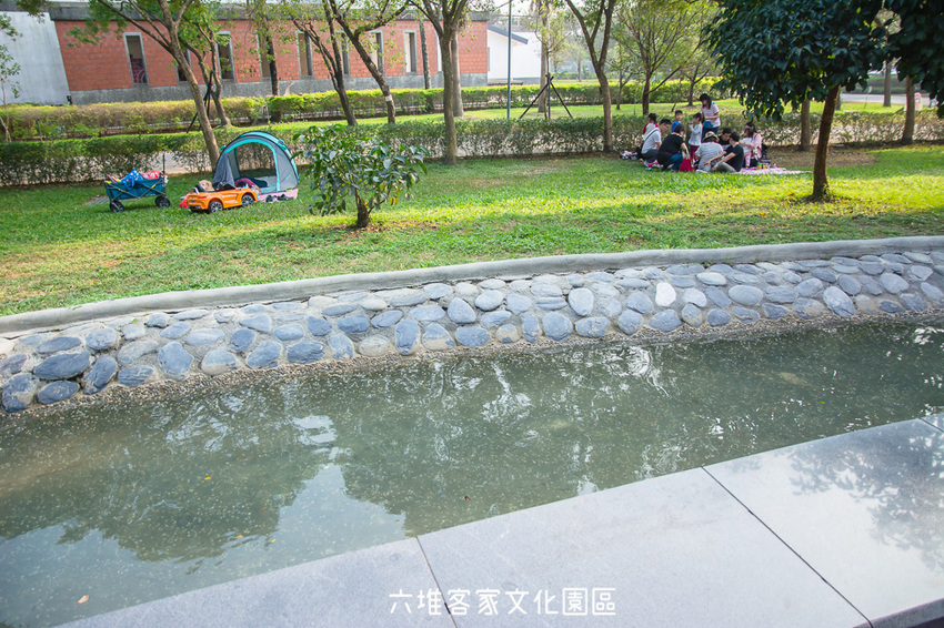 ｜屏東景點｜六堆客家文化園區，六堆小星球互動式遊戲區、親水河道、沙坑，通通免費讓你玩 - 阿婷的旅行札記。