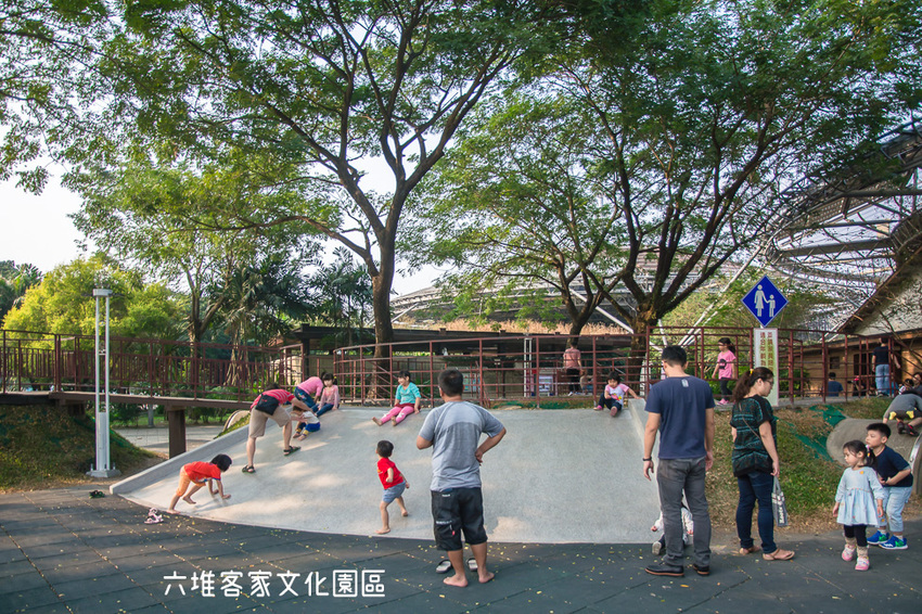｜屏東景點｜六堆客家文化園區，六堆小星球互動式遊戲區、親水河道、沙坑，通通免費讓你玩 - 阿婷的旅行札記。
