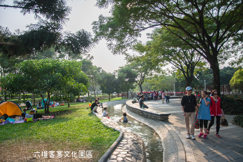｜屏東景點｜六堆客家文化園區，六堆小星球互動式遊戲區、親水河道、沙坑，通通免費讓你玩 - 阿婷的旅行札記。