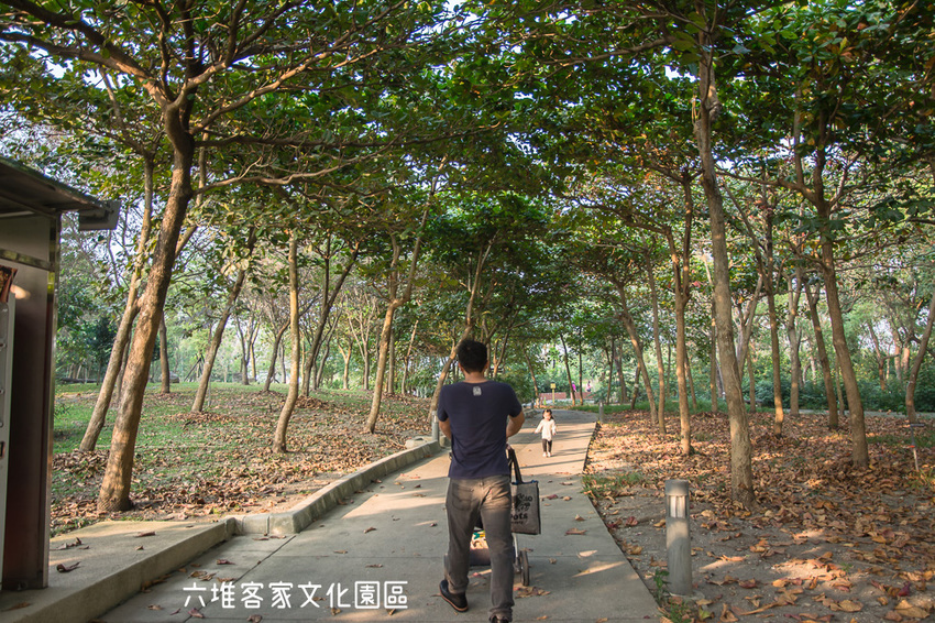 ｜屏東景點｜六堆客家文化園區，六堆小星球互動式遊戲區、親水河道、沙坑，通通免費讓你玩 - 阿婷的旅行札記。