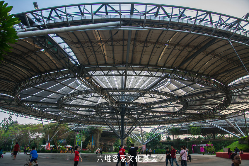 ｜屏東景點｜六堆客家文化園區，六堆小星球互動式遊戲區、親水河道、沙坑，通通免費讓你玩 - 阿婷的旅行札記。