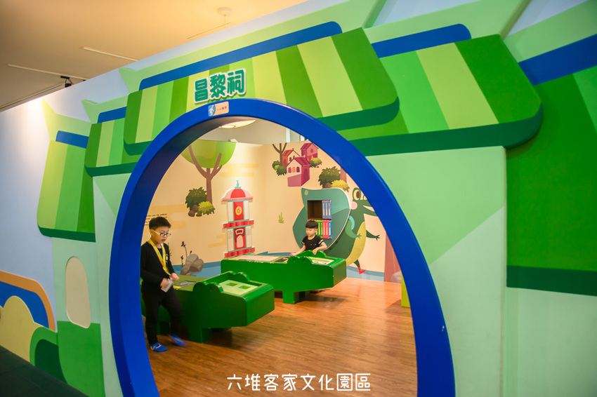 ｜屏東景點｜六堆客家文化園區，六堆小星球互動式遊戲區、親水河道、沙坑，通通免費讓你玩 - 阿婷的旅行札記。