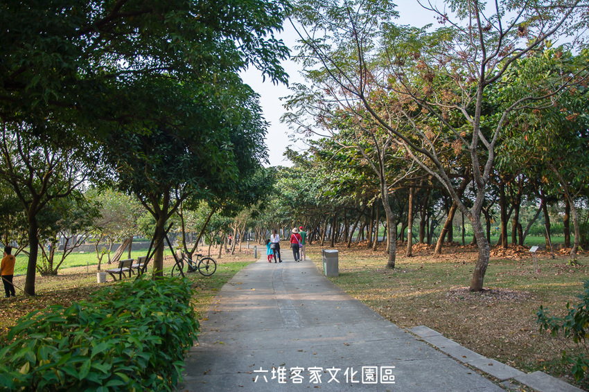 ｜屏東景點｜六堆客家文化園區，六堆小星球互動式遊戲區、親水河道、沙坑，通通免費讓你玩 - 阿婷的旅行札記。