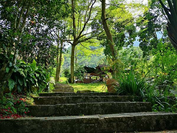 (台中/新社) 桃李河畔 - COCO享天下(隆爸妤媽愛白白)