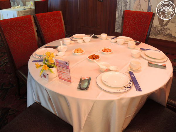 潮江燕：呷飽祙【台北松山･潮江燕】好好味的金牌片皮鴨