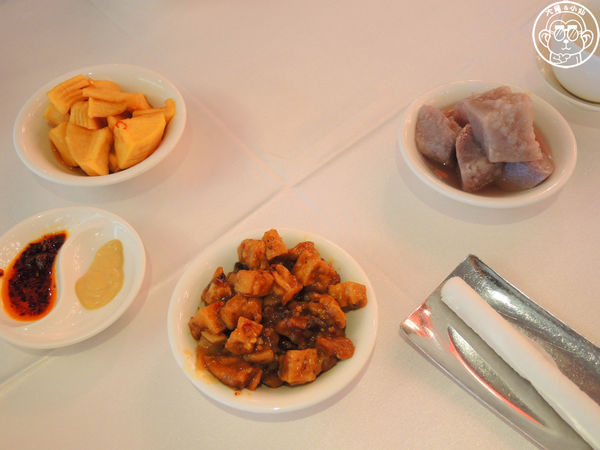 潮江燕：呷飽祙【台北松山･潮江燕】好好味的金牌片皮鴨