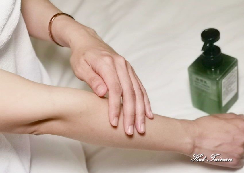 【高雄泡湯】夏天就是要泡冷泉！高雄泡湯推薦：花季度假飯店 - 熱血玩台南。跳躍新世界