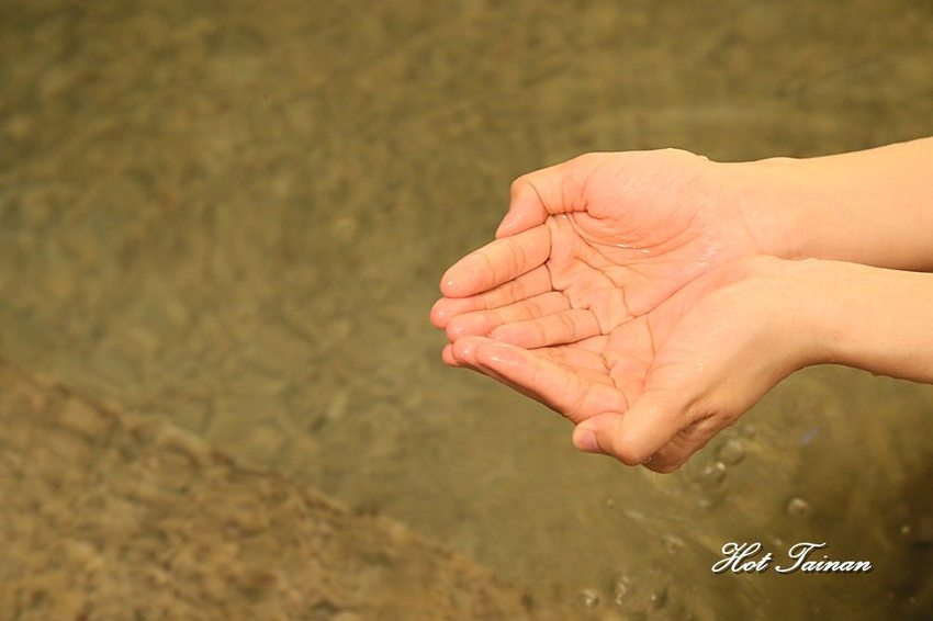 【高雄泡湯】夏天就是要泡冷泉！高雄泡湯推薦：花季度假飯店 - 熱血玩台南。跳躍新世界