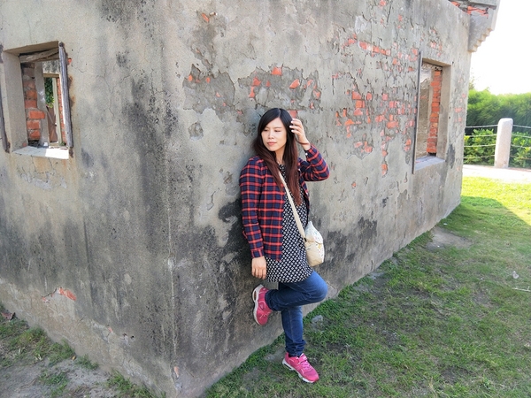 蛤蜊兵營:【彰化線西景點】蛤蜊兵營~IG網美美拍熱點,殘破不堪廢墟中締造獨特的美感