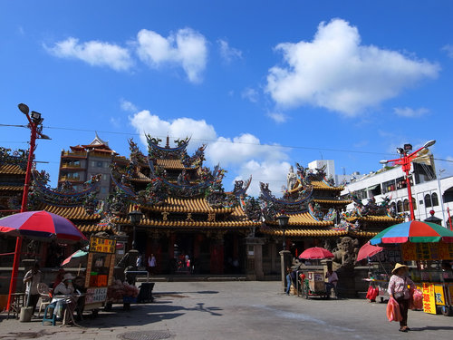 雲林北港，遊老街拜媽祖吃大餅，沒看到北港六尺四！