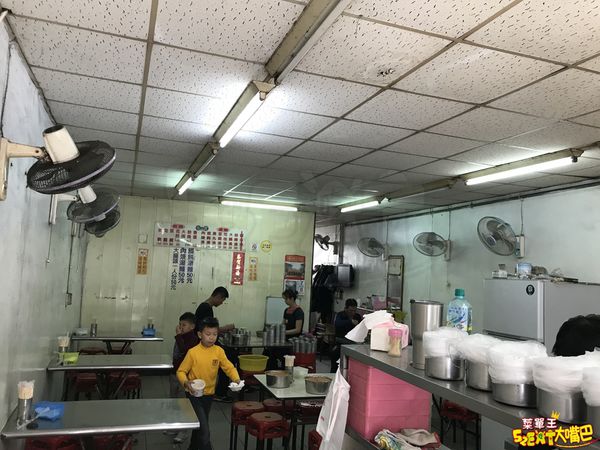 台中大甲美食米糕》大甲阿吉米糕菜單價位大公開！在地人推薦低調又好吃的傳統美食~推薦米糕、乾麵、肉羹湯