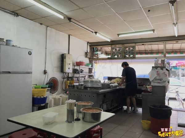 台中大甲美食米糕》大甲阿吉米糕菜單價位大公開！在地人推薦低調又好吃的傳統美食~推薦米糕、乾麵、肉羹湯