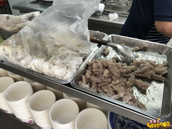台中大甲美食米糕》大甲阿吉米糕菜單價位大公開！在地人推薦低調又好吃的傳統美食~推薦米糕、乾麵、肉羹湯