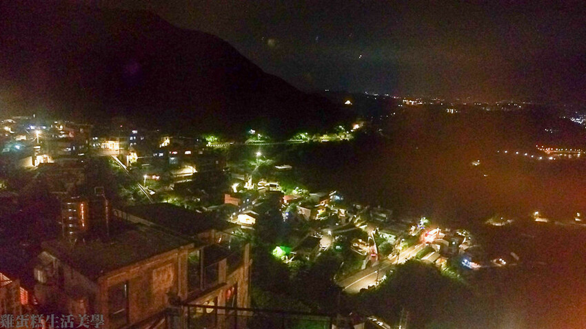 探索九份美食「阿柑姨芋圓」的Q彈九份芋圓,坐擁九份海景